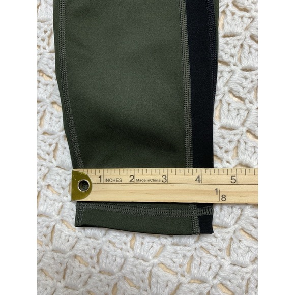 Athleta Colorblock Legging Women Sz M Contender 7/8 Tight,‎ Olive Green/White - Picture 9 of 9